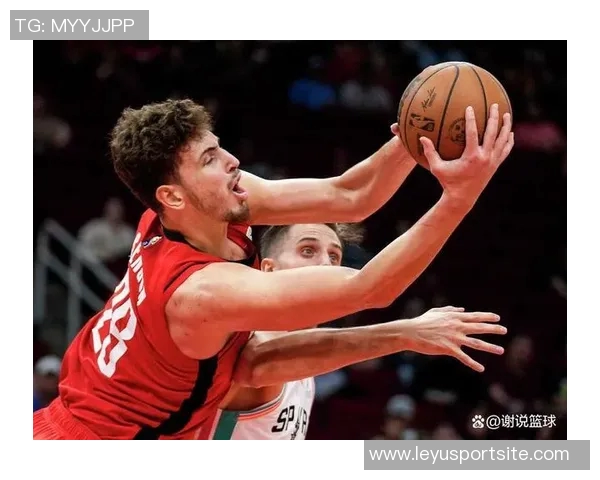 埃斯图皮尼安脚踝旧伤持续困扰计划下周对亚特兰大复出