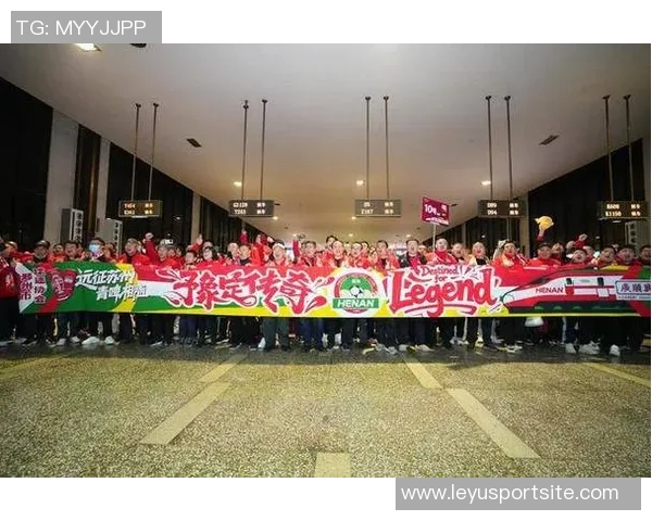 河南球迷热情高涨超21000人齐聚苏州助力足协杯决赛 河南球迷热情高涨超21000人齐聚苏州助力足协杯决赛