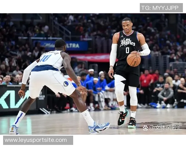 基德谈背靠背开局疲软表现强调前场篮板丢失影响比赛胜负 基德谈背靠背开局疲软表现强调前场篮板丢失影响比赛胜负